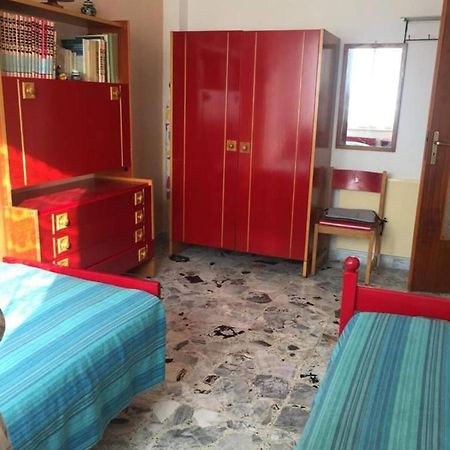 Ferienwohnung A Due Passi Dal Mare Vallecrosia Exterior foto