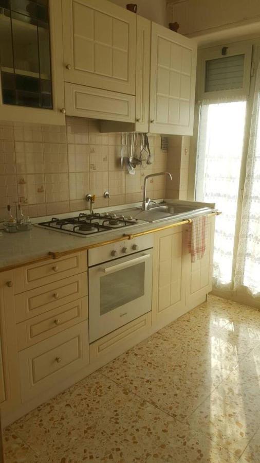 Ferienwohnung A Due Passi Dal Mare Vallecrosia Exterior foto